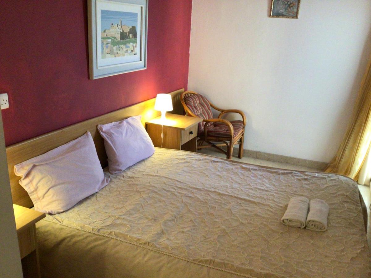 Whitestar Guesthouse Salina Екстер'єр фото