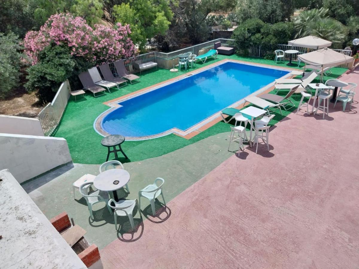 Whitestar Guesthouse Salina Екстер'єр фото