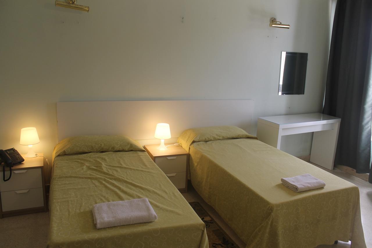 Whitestar Guesthouse Salina Екстер'єр фото