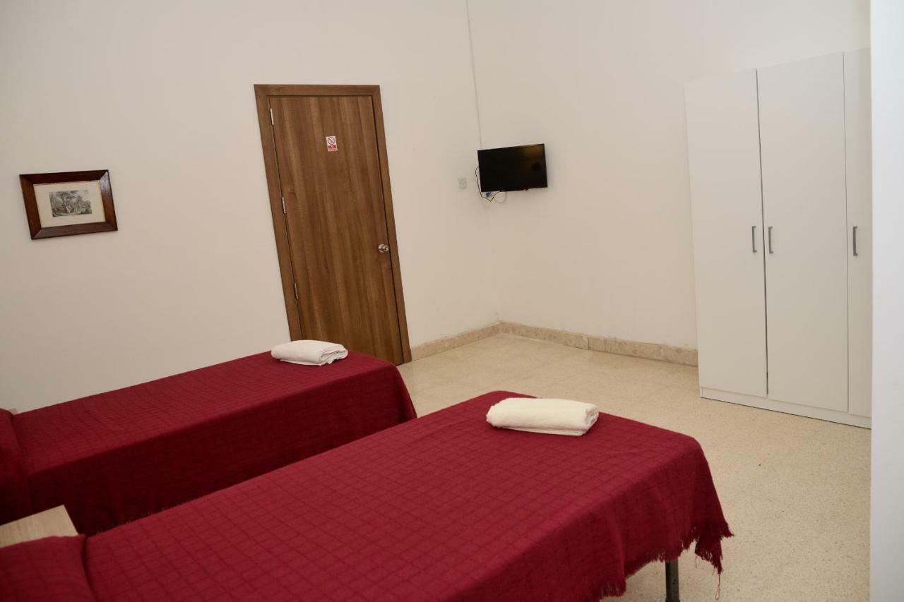 Whitestar Guesthouse Salina Екстер'єр фото