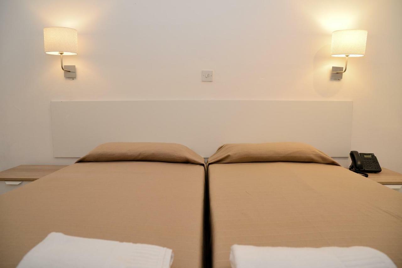 Whitestar Guesthouse Salina Екстер'єр фото